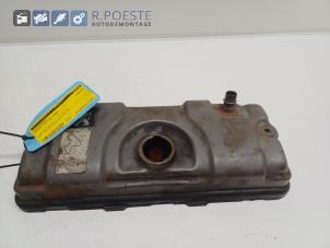 Gebruikte Kleppendeksel Peugeot 206 (2A/C/H/J/S) 1.4 XR,XS,XT,Gentry Prijs € 20,00 Margeregeling aangeboden door Autodemontagebedrijf R. Poeste B.V.