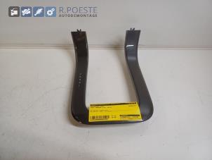 Gebruikte Dashboard deel Opel Ampera 1.4 16V Prijs € 20,00 Margeregeling aangeboden door Autodemontagebedrijf R. Poeste B.V.