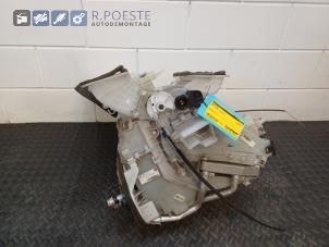 Gebruikte Chaufagebak Opel Corsa D 1.2 16V Prijs € 90,00 Margeregeling aangeboden door Autodemontagebedrijf R. Poeste B.V.