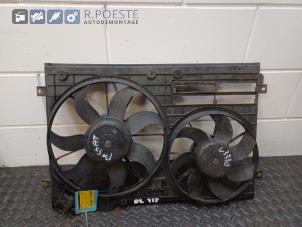 Gebruikte Fan Radiateur Volkswagen Passat Variant (3C5) 2.0 TDI 16V 140 Prijs € 40,00 Margeregeling aangeboden door Autodemontagebedrijf R. Poeste B.V.