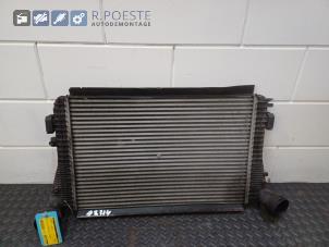 Gebruikte Intercooler Volkswagen Passat Variant (3C5) 2.0 TDI 16V 140 Prijs € 20,00 Margeregeling aangeboden door Autodemontagebedrijf R. Poeste B.V.