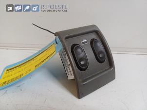 Gebruikte Ruit schakelaar elektrisch Chrysler PT Cruiser 2.0 16V Prijs € 20,00 Margeregeling aangeboden door Autodemontagebedrijf R. Poeste B.V.