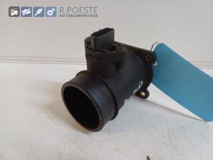 Gebruikte Luchtmassameter Nissan Primera Wagon (W12) 1.8 16V Prijs € 20,00 Margeregeling aangeboden door Autodemontagebedrijf R. Poeste B.V.