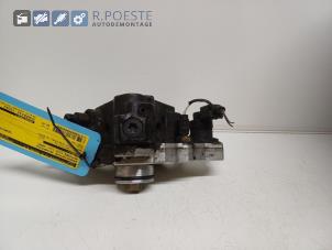 Gebruikte Brandstofpomp Mechanisch Mercedes Vito (639.6) 2.2 109 CDI 16V Prijs € 90,00 Margeregeling aangeboden door Autodemontagebedrijf R. Poeste B.V.