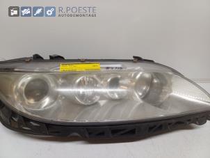 Gebruikte Koplamp rechts Mazda 6 (GG12/82) 1.8i 16V Prijs € 30,00 Margeregeling aangeboden door Autodemontagebedrijf R. Poeste B.V.