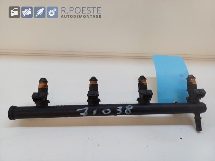 Gebruikte Injector brug Renault Scénic I (JA) 1.6 16V Prijs € 30,00 Margeregeling aangeboden door Autodemontagebedrijf R. Poeste B.V.