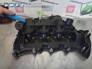 Gebruikte Kleppendeksel Landrover Discovery III (LAA/TAA) 2.7 TD V6 Prijs € 50,00 Margeregeling aangeboden door Autodemontagebedrijf R. Poeste B.V.