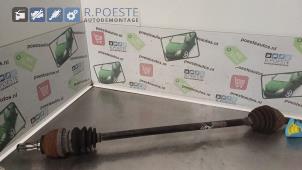 Gebruikte Cardanas rechts-voor (VWA) Opel Astra H SW (L35) 1.6 16V Twinport Prijs € 20,00 Margeregeling aangeboden door Autodemontagebedrijf R. Poeste B.V.