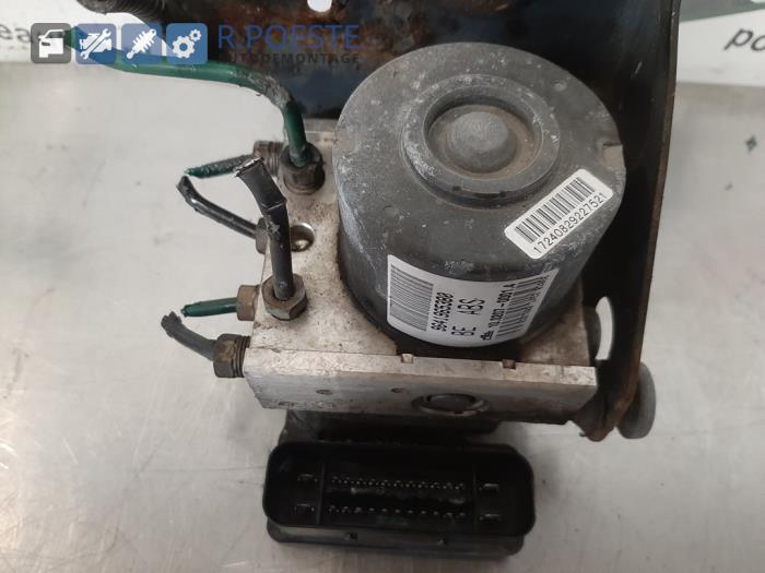 Gebruikte ABS Pomp Citroen C3 (FC/FL/FT) 1.4 HDi Prijs € 42,00 Margeregeling aangeboden door Autodemontagebedrijf R. Poeste B.V.