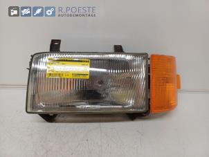 Gebruikte Koplamp links Volkswagen Transporter/Caravelle T4 2.4 D,Caravelle Prijs € 20,00 Margeregeling aangeboden door Autodemontagebedrijf R. Poeste B.V.