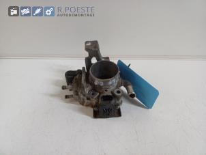 Gebruikte Gasklephuis Suzuki Swift (ZA/ZC/ZD1/2/3/9) 1.3 VVT 16V Prijs € 30,00 Margeregeling aangeboden door Autodemontagebedrijf R. Poeste B.V.