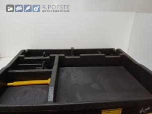 Gebruikte Afdekplaat diversen Volkswagen Tiguan (5N1/2) 1.4 TSI 16V Prijs € 85,00 Margeregeling aangeboden door Autodemontagebedrijf R. Poeste B.V.