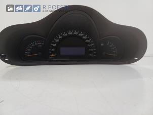 Gebruikte Tellerklok Mercedes C Sportcoupé (C203) 1.8 C-180K 16V Prijs € 30,00 Margeregeling aangeboden door Autodemontagebedrijf R. Poeste B.V.