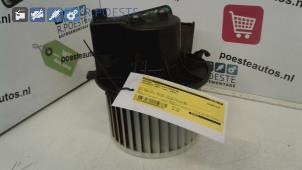 Gebruikte Kachel Ventilatiemotor Peugeot 307 (3A/C/D) 1.6 16V Prijs € 20,00 Margeregeling aangeboden door Autodemontagebedrijf R. Poeste B.V.