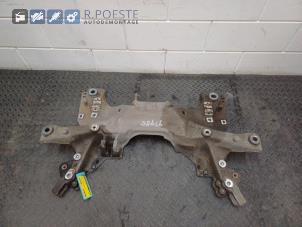 Gebruikte Subframe Peugeot 407 SW (6E) 2.0 16V Prijs € 40,00 Margeregeling aangeboden door Autodemontagebedrijf R. Poeste B.V.