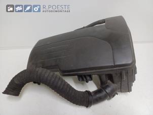 Gebruikte Luchtfilterhuis Renault Modus/Grand Modus (JP) 1.2 16V Prijs € 30,00 Margeregeling aangeboden door Autodemontagebedrijf R. Poeste B.V.