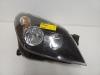 Opel Astra H (L48) 1.6 16V Twinport Koplamp rechts