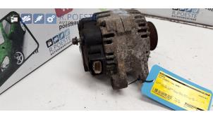 Gebruikte Dynamo Kia Sorento I (JC) 3.5 V6 24V Prijs € 30,00 Margeregeling aangeboden door Autodemontagebedrijf R. Poeste B.V.