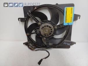 Gebruikte Fan Radiateur Ford StreetKa 1.6i Prijs € 30,00 Margeregeling aangeboden door Autodemontagebedrijf R. Poeste B.V.