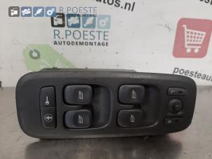 Gebruikte Ruit schakelaar elektrisch Volvo S60 I (RS/HV) 2.4 20V 140 Prijs € 20,00 Margeregeling aangeboden door Autodemontagebedrijf R. Poeste B.V.