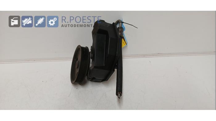 Gebruikte Servopomp Jeep Grand Cherokee (WG/WJ) Prijs € 70,00 Margeregeling aangeboden door Autodemontagebedrijf R. Poeste B.V.