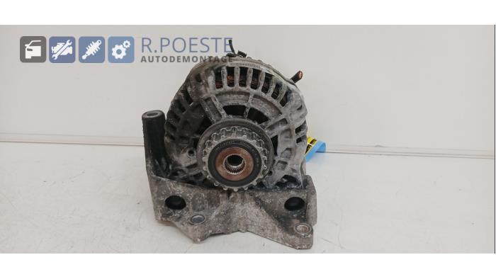 Gebruikte Dynamo Volkswagen Transporter T5 2.5 TDi PF Prijs € 60,00 Margeregeling aangeboden door Autodemontagebedrijf R. Poeste B.V.