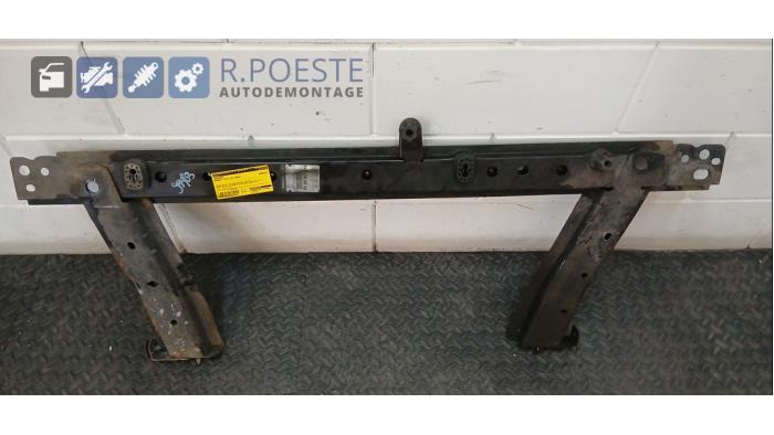 Gebruikte Subframe Renault Clio III (BR/CR) 1.2 16V TCe 100 Prijs € 50,00 Margeregeling aangeboden door Autodemontagebedrijf R. Poeste B.V.