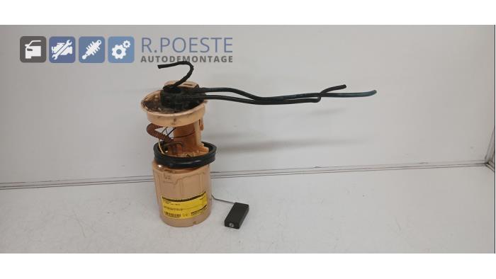 Gebruikte Opvoerpomp Volkswagen Caddy III (2KA,2KH,2CA,2CH) 2.0 TDI 16V Prijs € 20,00 Margeregeling aangeboden door Autodemontagebedrijf R. Poeste B.V.