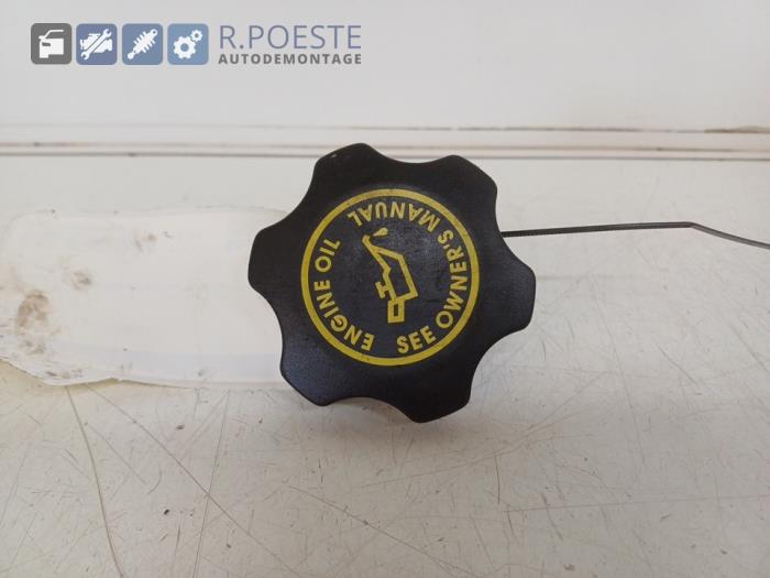 Gebruikte Oliedop BMW Mini (R50/53) 1.6 16V Cooper Prijs € 10,00 Margeregeling aangeboden door Autodemontagebedrijf R. Poeste B.V.