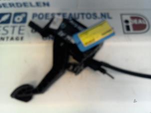 Gebruikte Koppelingspedaal Audi A2 (8Z0) 1.4 16V Prijs € 35,00 Margeregeling aangeboden door Autodemontagebedrijf R. Poeste B.V.