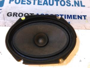 Gebruikte Speaker Mazda 626 (GW19) 2.0i 16V HiPower Prijs € 15,00 Margeregeling aangeboden door Autodemontagebedrijf R. Poeste B.V.