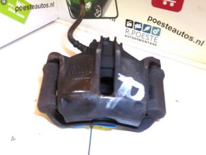 Gebruikte Remklauw (Tang) rechts-voor Peugeot 206 (2A/C/H/J/S) 1.6 XS,XT Prijs € 20,00 Margeregeling aangeboden door Autodemontagebedrijf R. Poeste B.V.