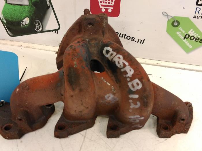 Gebruikte Uitlaatspruitstuk Opel Corsa B (73/78/79) 1.2i 16V Prijs € 50,00 Margeregeling aangeboden door Autodemontagebedrijf R. Poeste B.V.