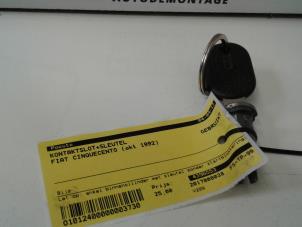 Gebruikte Kontaktslot + Sleutel Fiat Cinquecento 0.9 i.e. S Prijs € 25,00 Margeregeling aangeboden door Autodemontagebedrijf R. Poeste B.V.