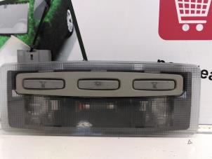 Gebruikte Binnenverlichting achter Nissan Almera Tino (V10M) 1.8 16V Prijs € 30,00 Margeregeling aangeboden door Autodemontagebedrijf R. Poeste B.V.