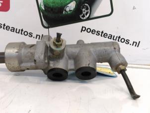 Gebruikte Hoofdremcilinder Mercedes C (W202) 1.8 C-180 16V Prijs € 30,00 Margeregeling aangeboden door Autodemontagebedrijf R. Poeste B.V.