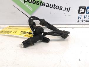 Gebruikte ABS Sensor Renault Scénic II (JM) 1.6 16V Prijs € 20,00 Margeregeling aangeboden door Autodemontagebedrijf R. Poeste B.V.