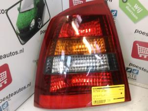 Gebruikte Achterlicht links Opel Astra G (F07) 2.2 16V Prijs € 20,00 Margeregeling aangeboden door Autodemontagebedrijf R. Poeste