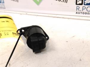 Gebruikte Gasklep Stelmotor Renault Scénic I (JA) 1.6 16V Prijs € 40,00 Margeregeling aangeboden door Autodemontagebedrijf R. Poeste B.V.