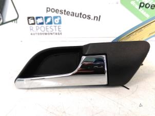 Gebruikte Portiergreep 2Deurs rechts Opel Tigra Twin Top 1.8 16V Prijs € 20,00 Margeregeling aangeboden door Autodemontagebedrijf R. Poeste B.V.