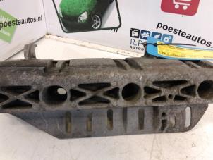 Gebruikte Afdekplaat diversen Renault Grand Scénic II (JM) 2.0 16V Prijs € 30,00 Margeregeling aangeboden door Autodemontagebedrijf R. Poeste B.V.