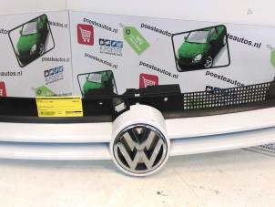Gebruikte Grille Volkswagen Golf IV (1J1) 1.4 16V Prijs € 20,00 Margeregeling aangeboden door Autodemontagebedrijf R. Poeste B.V.