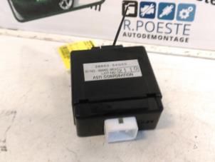 Gebruikte Verlichtings relais Suzuki Liana (ERC/ERD/RH4) 1.6 MPi 16V Prijs € 20,00 Margeregeling aangeboden door Autodemontagebedrijf R. Poeste B.V.