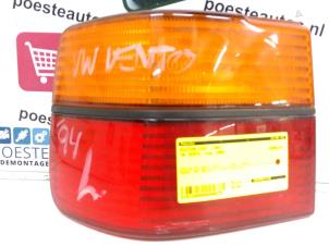 Gebruikte Achterlicht links Volkswagen Vento (1H2) 1.8 i Prijs € 10,00 Margeregeling aangeboden door Autodemontagebedrijf R. Poeste B.V.