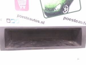 Gebruikte Dashboard deel BMW 3 serie (E46/4) 318i Prijs € 20,00 Margeregeling aangeboden door Autodemontagebedrijf R. Poeste B.V.