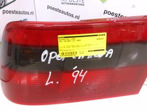 Gebruikte Achterlicht links Opel Calibra 2.0i 16V Ecotec Prijs € 10,00 Margeregeling aangeboden door Autodemontagebedrijf R. Poeste B.V.