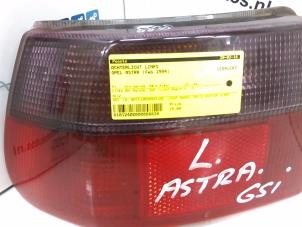 Gebruikte Achterlicht links Opel Astra F (53/54/58/59) 2.0 GSi 16V Prijs € 10,00 Margeregeling aangeboden door Autodemontagebedrijf R. Poeste