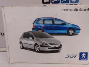 Gebruikte Instructie Boekje Peugeot 307 (3A/C/D) 1.4 Prijs € 20,00 Margeregeling aangeboden door Autodemontagebedrijf R. Poeste B.V.