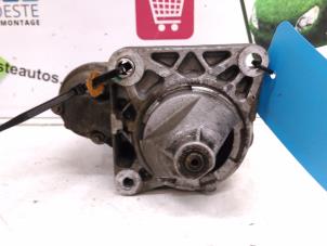 Gebruikte Startmotor Fiat Bravo (182A) 1.2 16V Prijs € 20,00 Margeregeling aangeboden door Autodemontagebedrijf R. Poeste B.V.