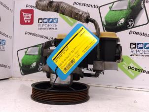 Gebruikte Servopomp Opel Vectra B Caravan (31) 2.0 16V Prijs € 40,00 Margeregeling aangeboden door Autodemontagebedrijf R. Poeste B.V.